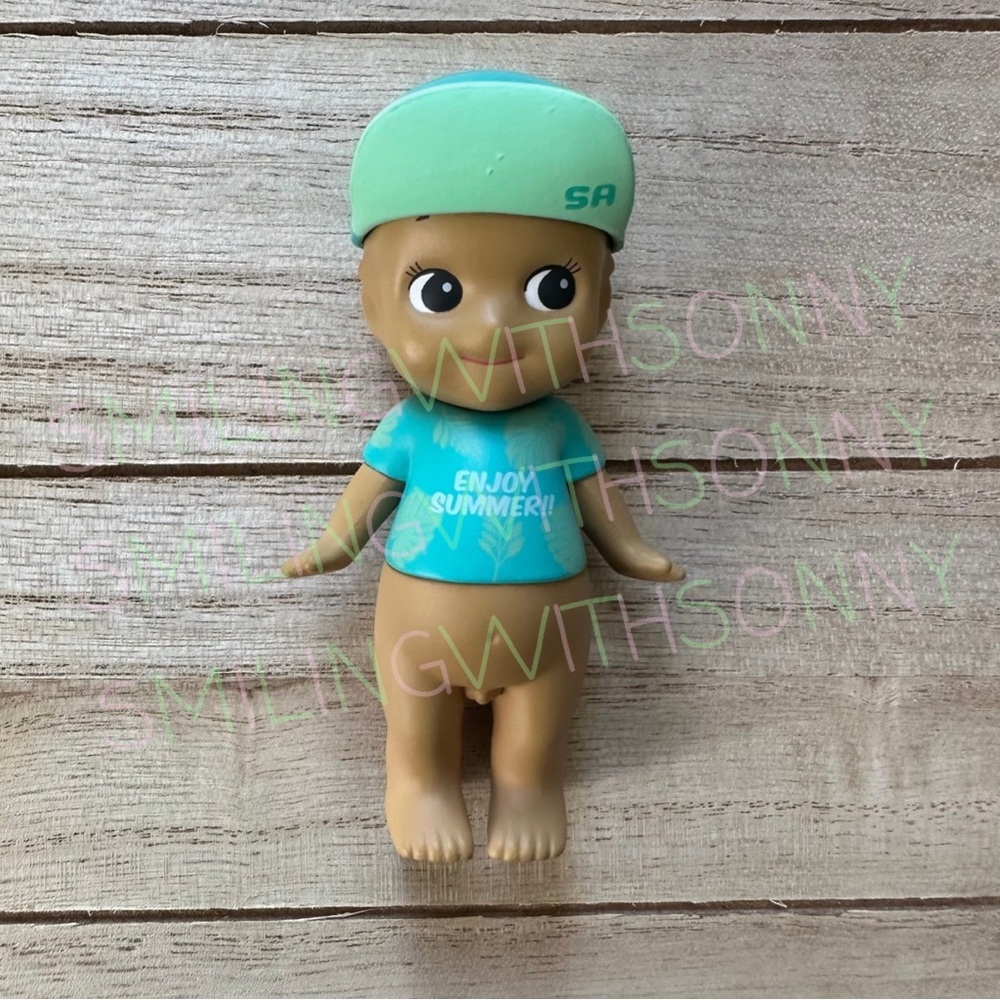 Blue “Enjoy Summer” T-shirt Sonny Angel Summer 2017 Vacation Series Tan with Hat